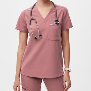 Barely used Mauve XS Figs Scrub Top